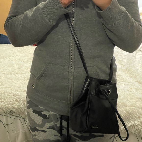 Matt & Nat Sora Mini Bucket Bag - Picture 10 of 10